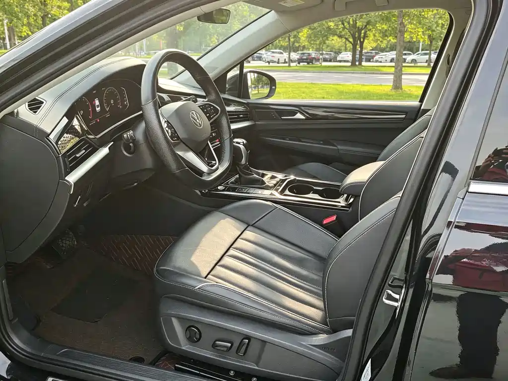 Volkswagen Passat — фото 8