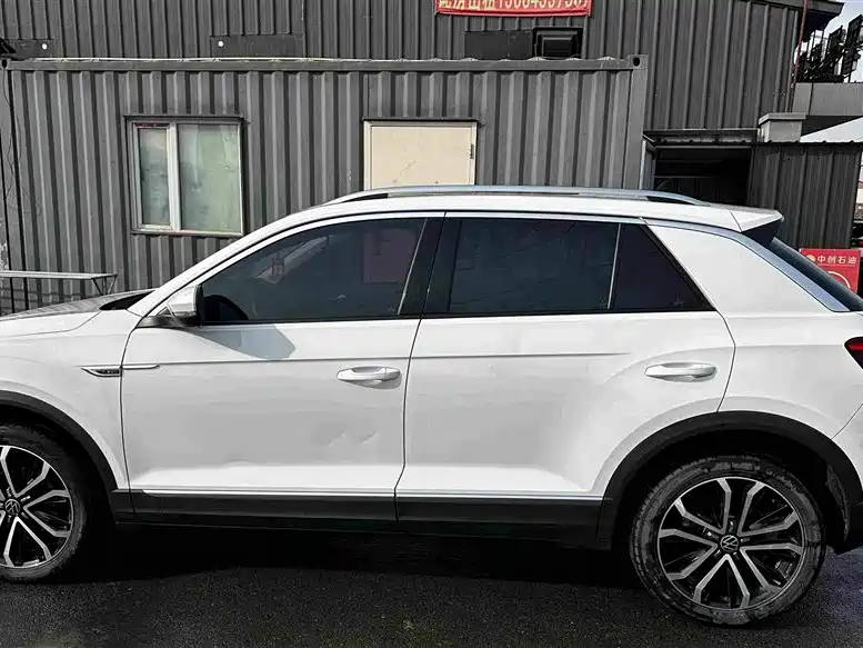 Volkswagen T-Roc — фото 4