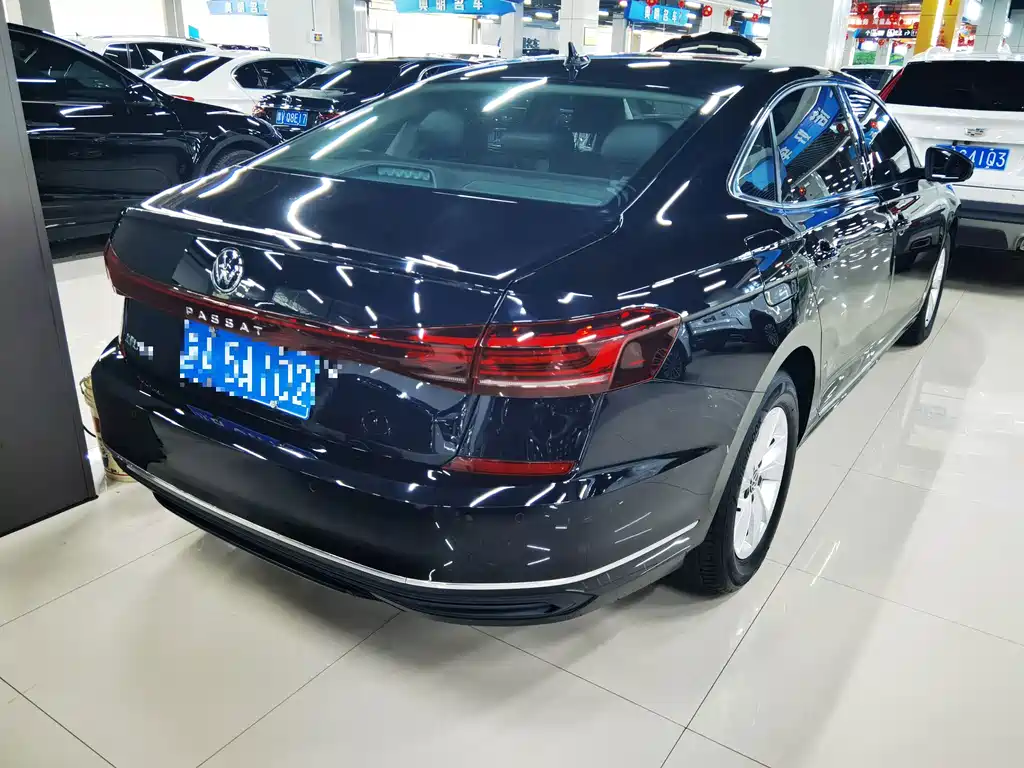 Volkswagen Passat — фото 8