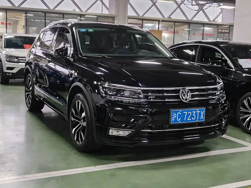 Volkswagen Tiguan L — фото 3