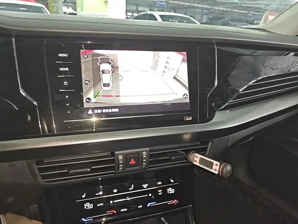 Volkswagen Passat — фото 13