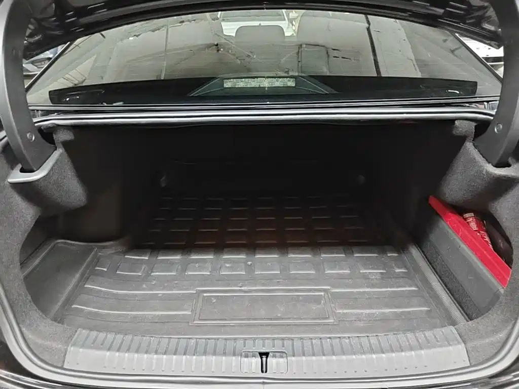 Volkswagen Passat — фото 19