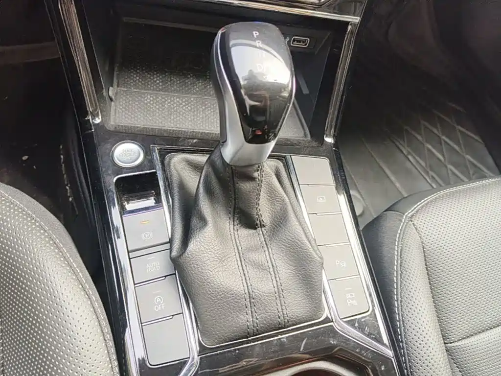 Volkswagen Passat — фото 19