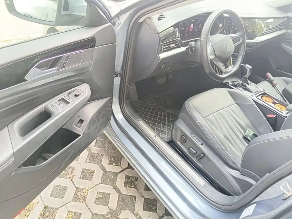 Volkswagen Passat — фото 21