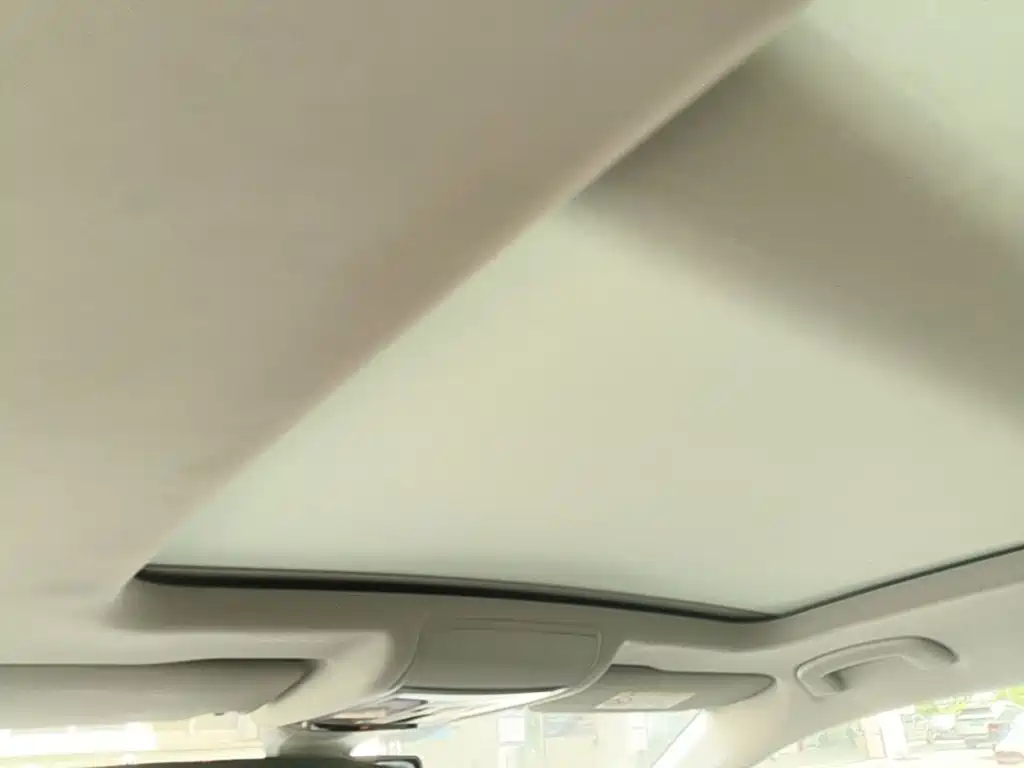 Volkswagen Passat — фото 23