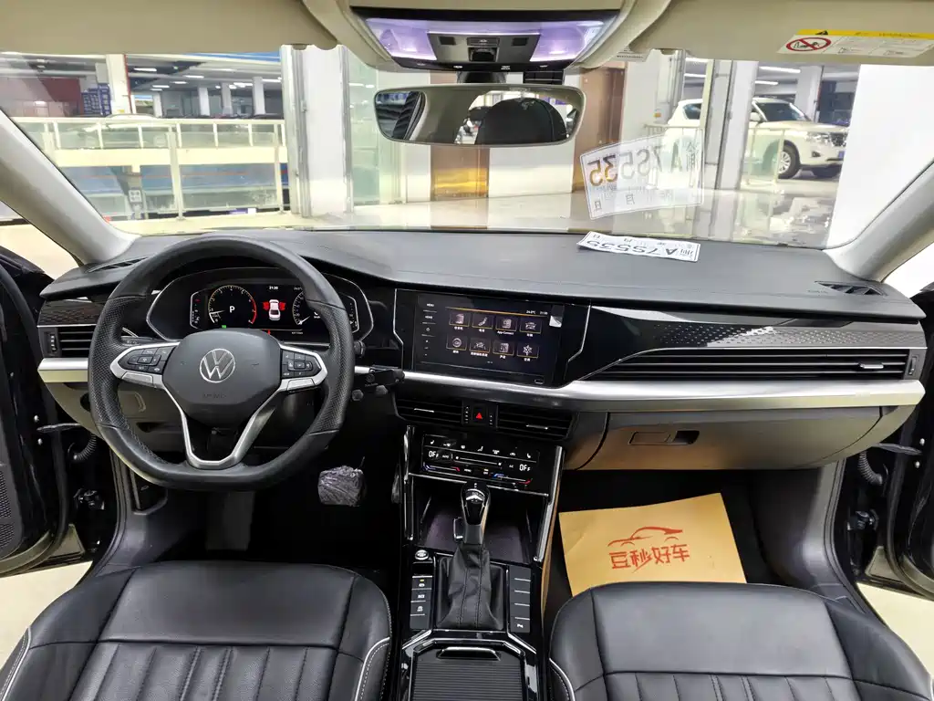 Volkswagen Passat — фото 11