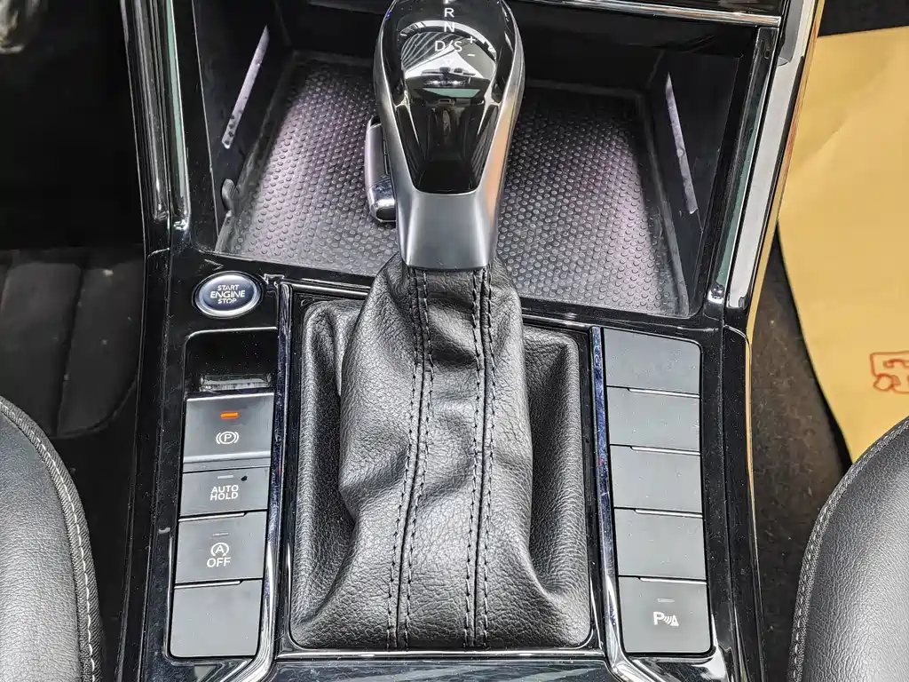 Volkswagen Passat — фото 15