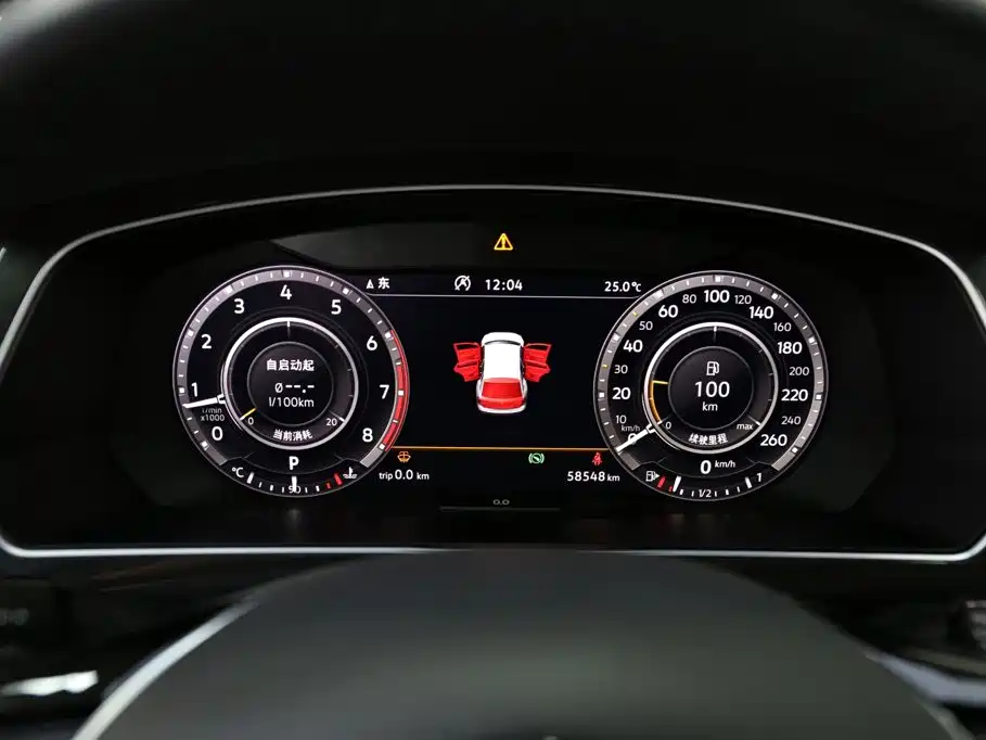 Volkswagen Tiguan — фото 13