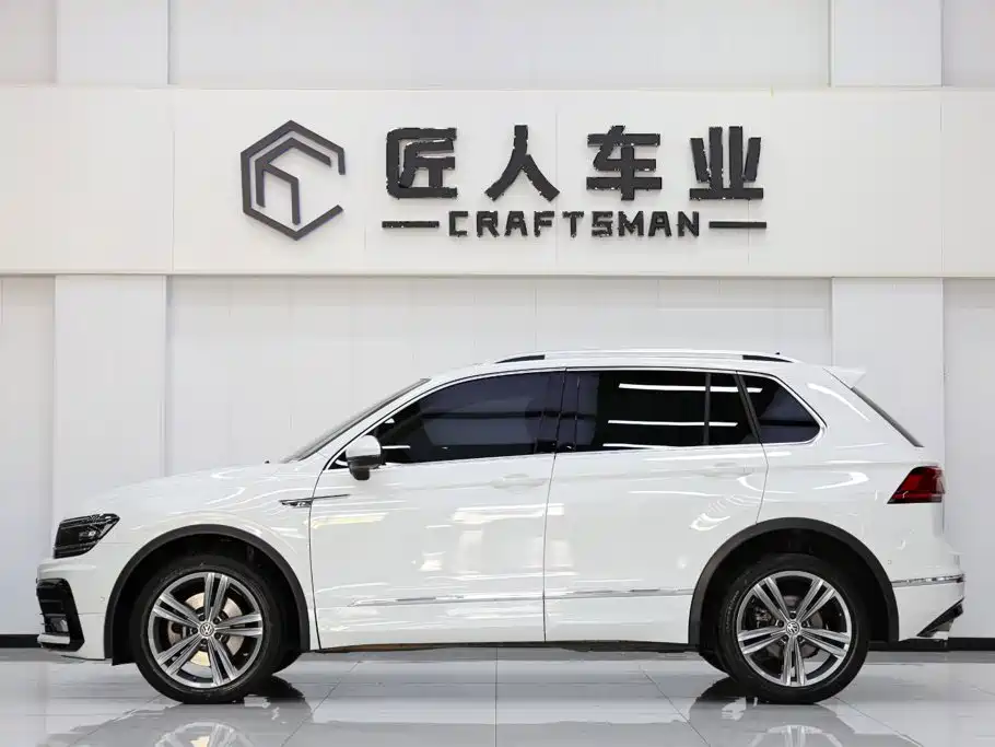 Volkswagen Tiguan — фото 4