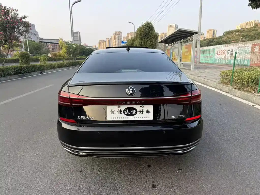 Volkswagen Passat — фото 11