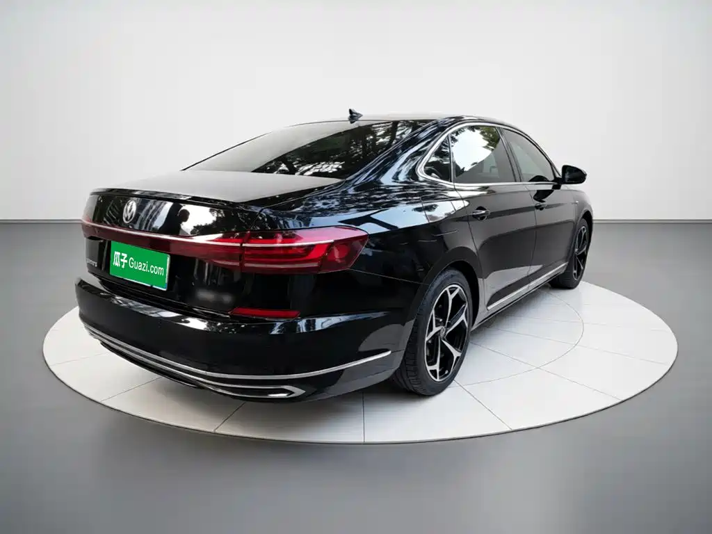 Volkswagen Passat — фото 4