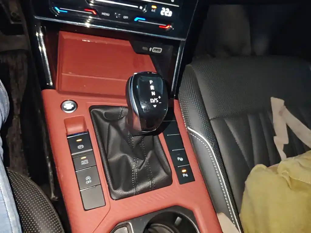 Volkswagen Passat — фото 14