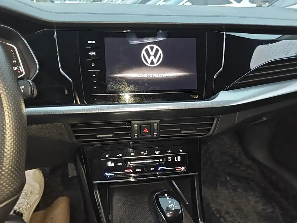 Volkswagen Passat — фото 13