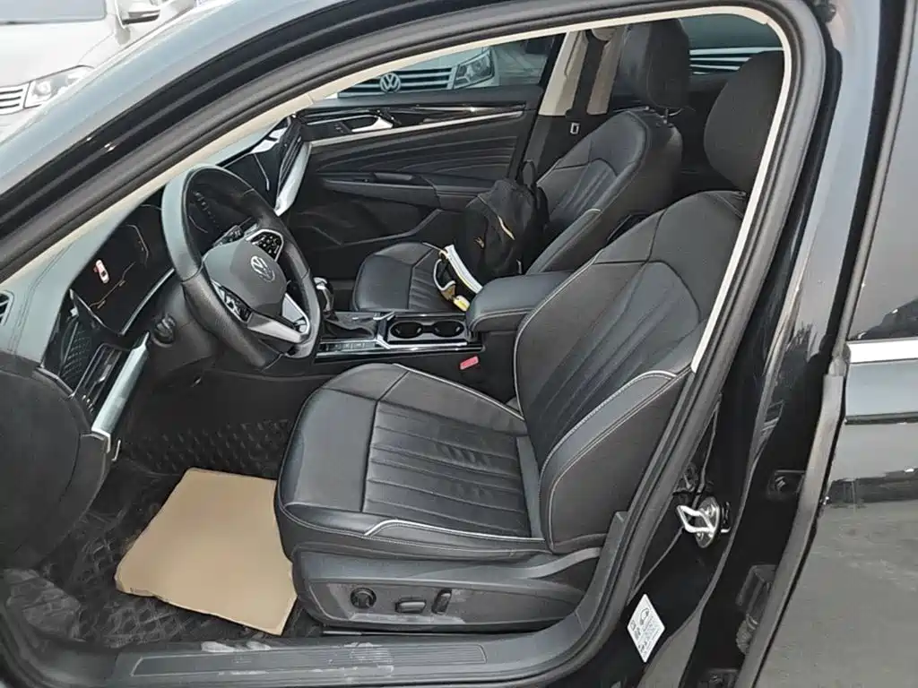 Volkswagen Passat — фото 15
