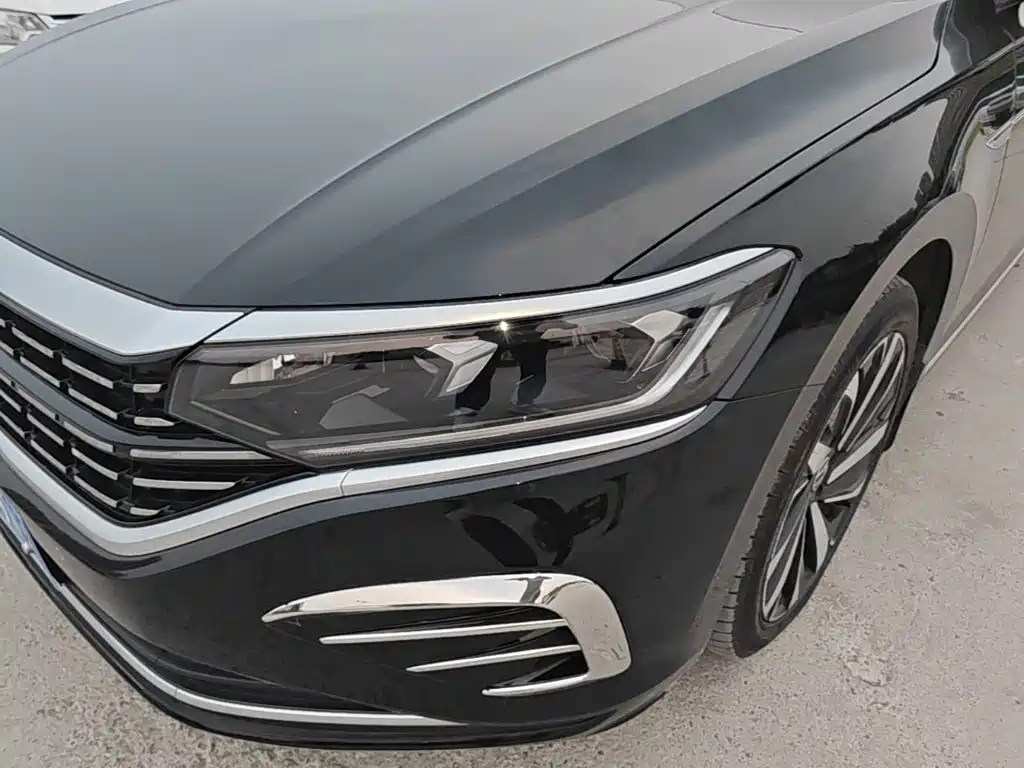 Volkswagen Passat — фото 24