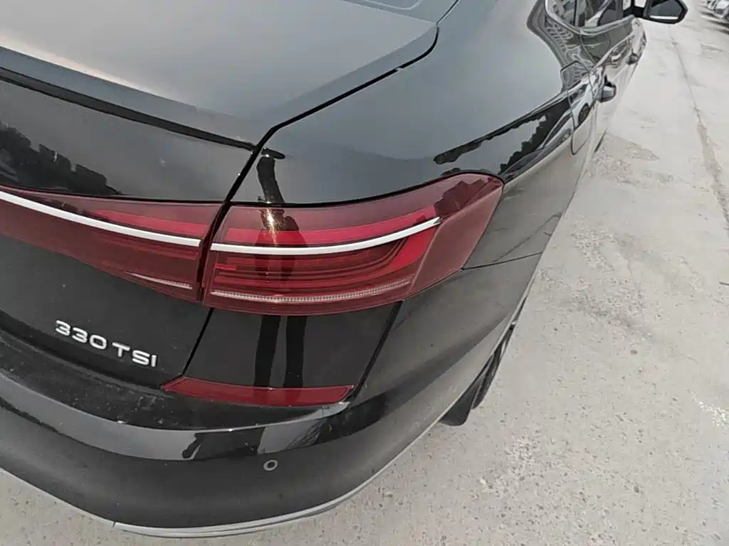 Volkswagen Passat — фото 8