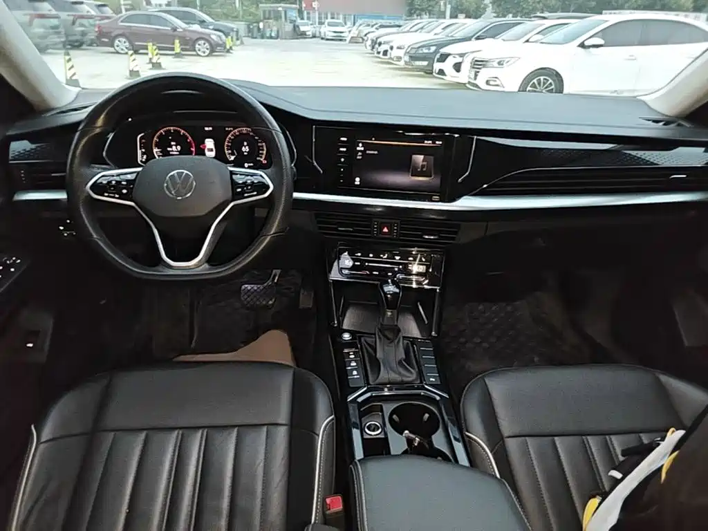 Volkswagen Passat — фото 10