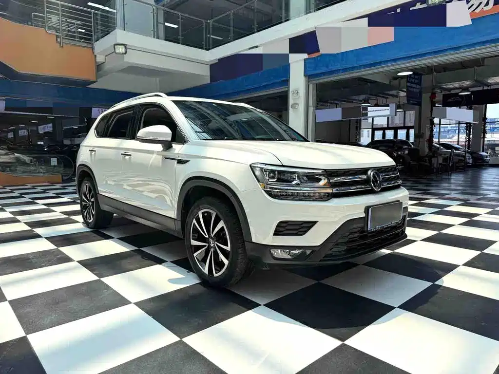 Volkswagen Tharu — фото 3