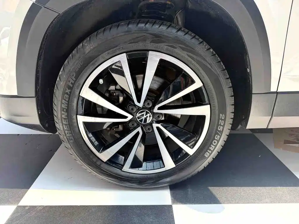 Volkswagen Tharu — фото 4
