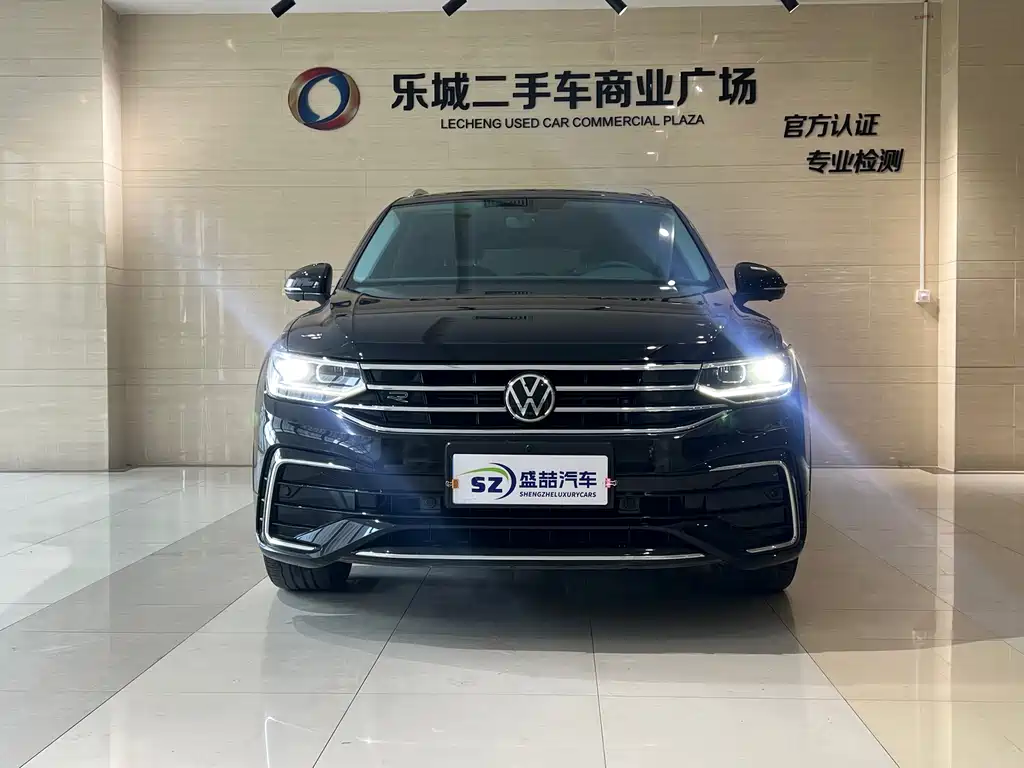 Volkswagen Tiguan L — фото 2
