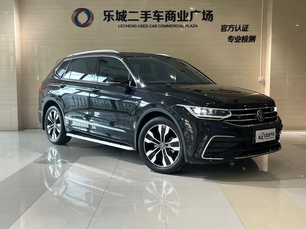 Volkswagen Tiguan L — фото 3