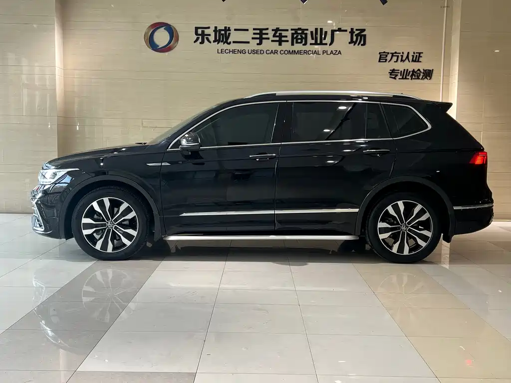 Volkswagen Tiguan L — фото 4
