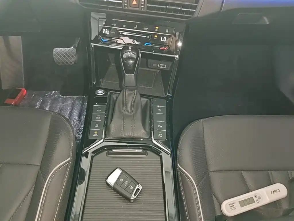 Volkswagen Passat — фото 14