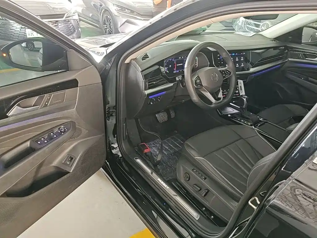 Volkswagen Passat — фото 16