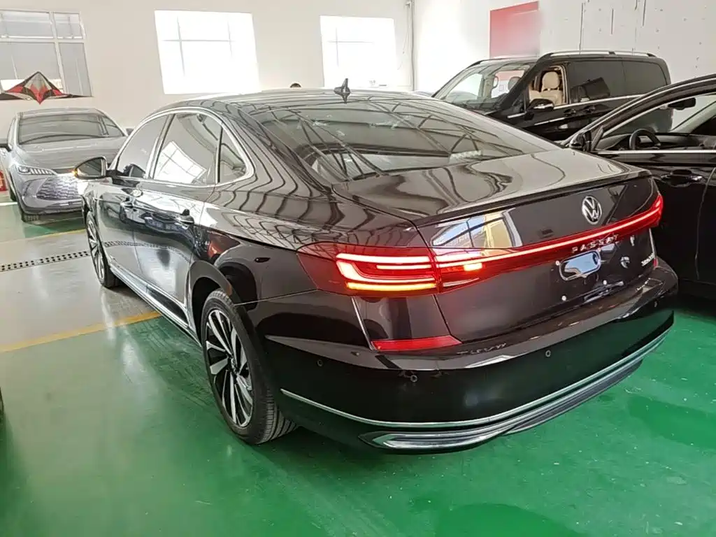 Volkswagen Passat — фото 5