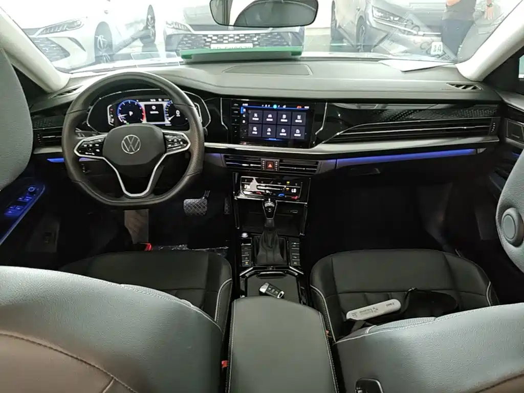 Volkswagen Passat — фото 10