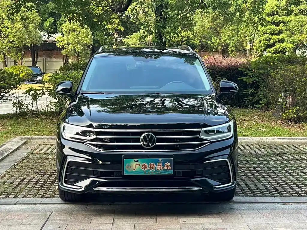 Volkswagen Tiguan L — фото 5