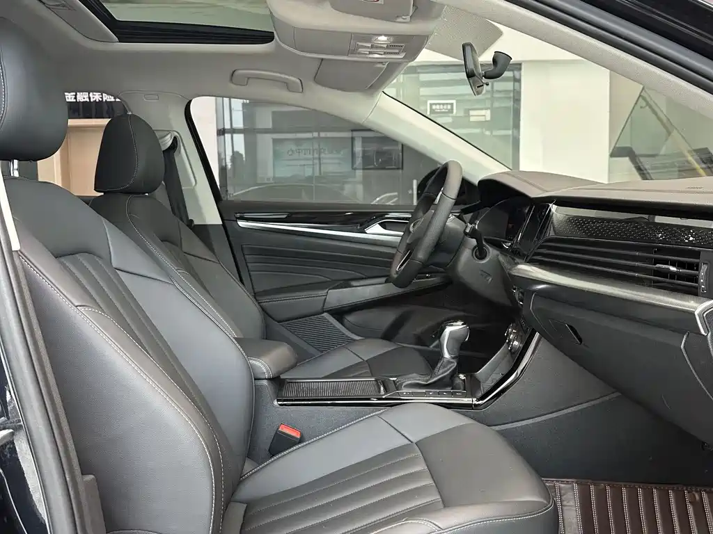 Volkswagen Passat — фото 14