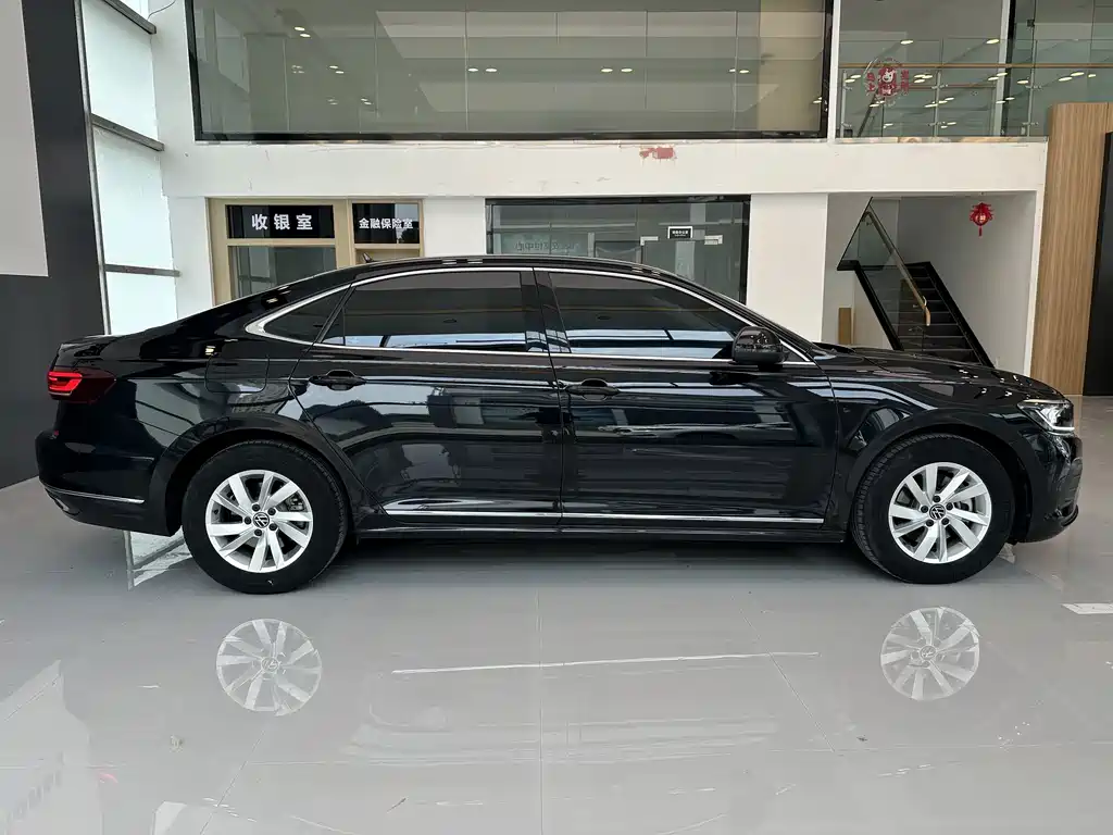 Volkswagen Passat — фото 4