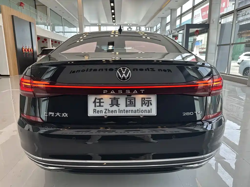 Volkswagen Passat — фото 8