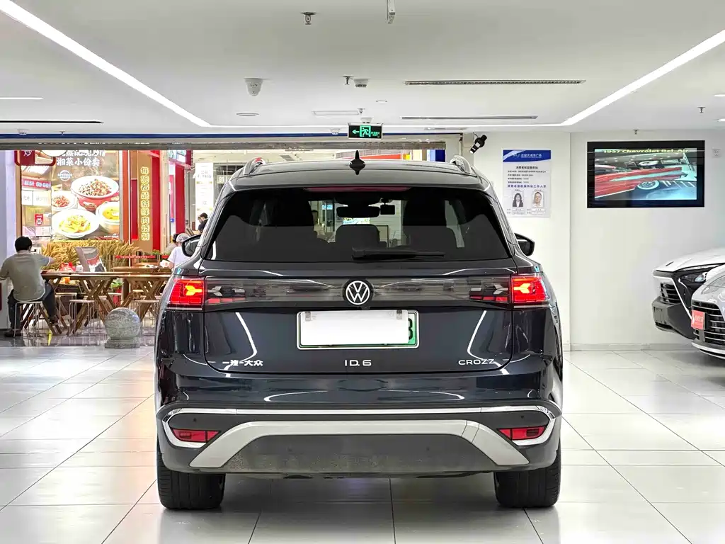 Volkswagen ID.6 Crozz — фото 6