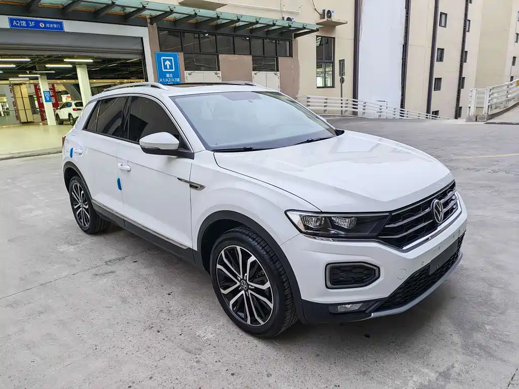 Volkswagen T-Roc — фото 3