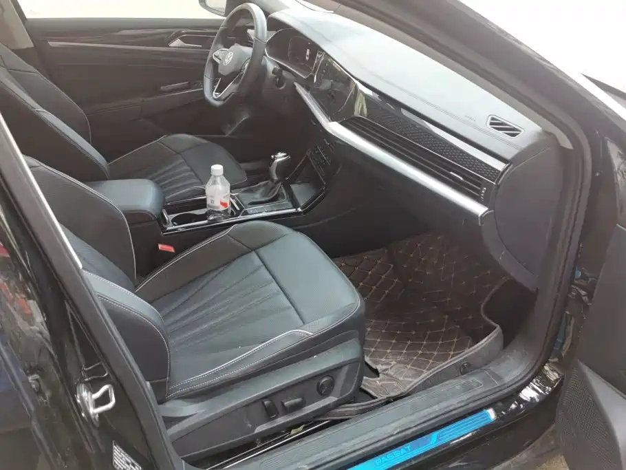 Volkswagen Passat — фото 8