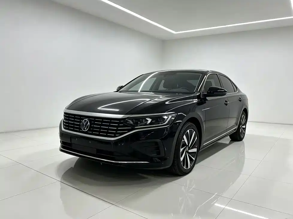 Volkswagen Passat — фото 2