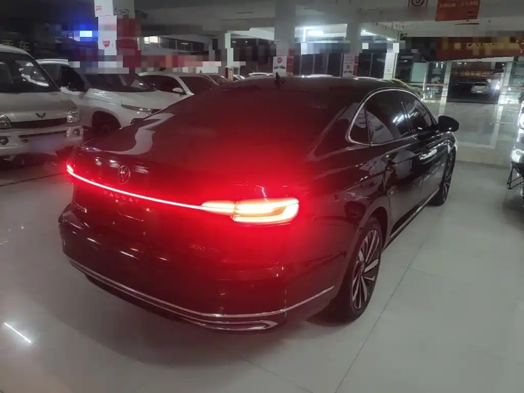 Volkswagen Passat — фото 7