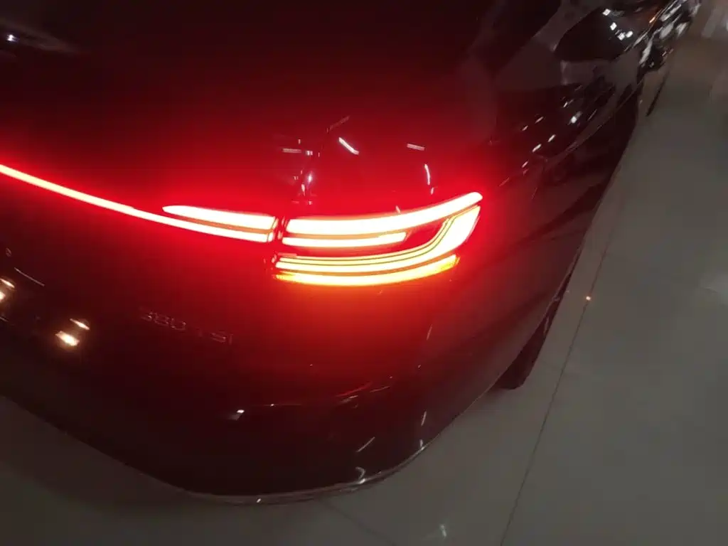 Volkswagen Passat — фото 8