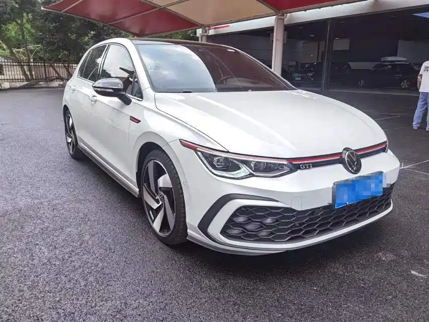 Volkswagen Golf GTI — фото 2