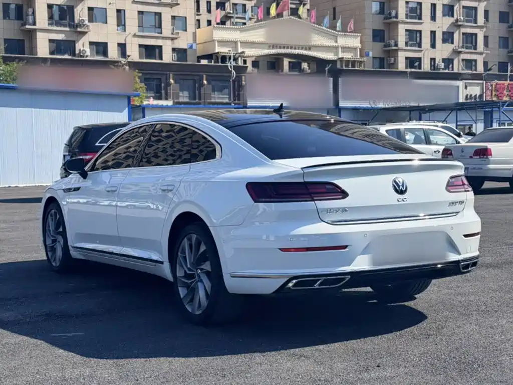 Volkswagen CC — фото 11