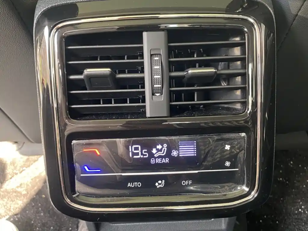 Volkswagen Passat — фото 11