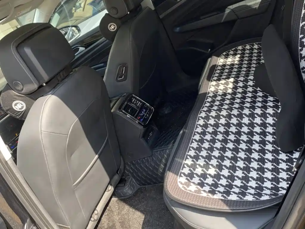 Volkswagen Passat — фото 14