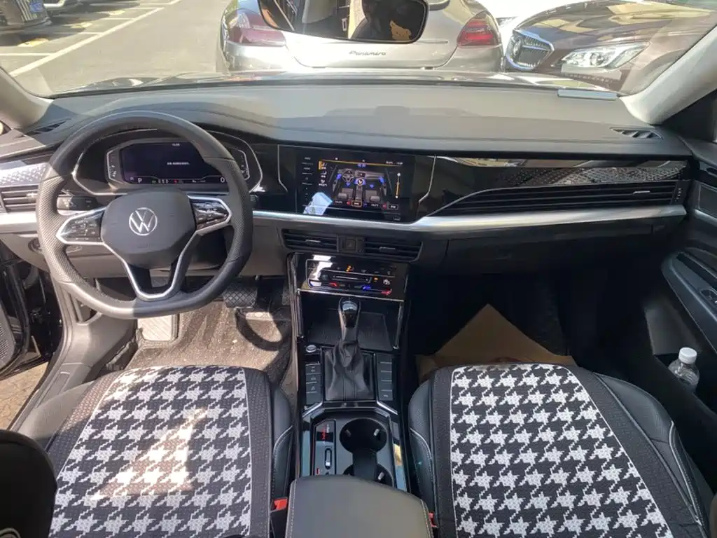 Volkswagen Passat — фото 10