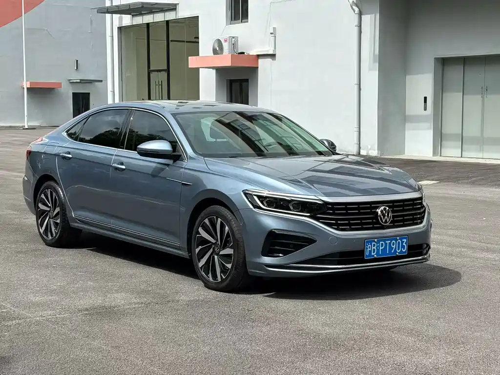 Volkswagen Passat — фото 2