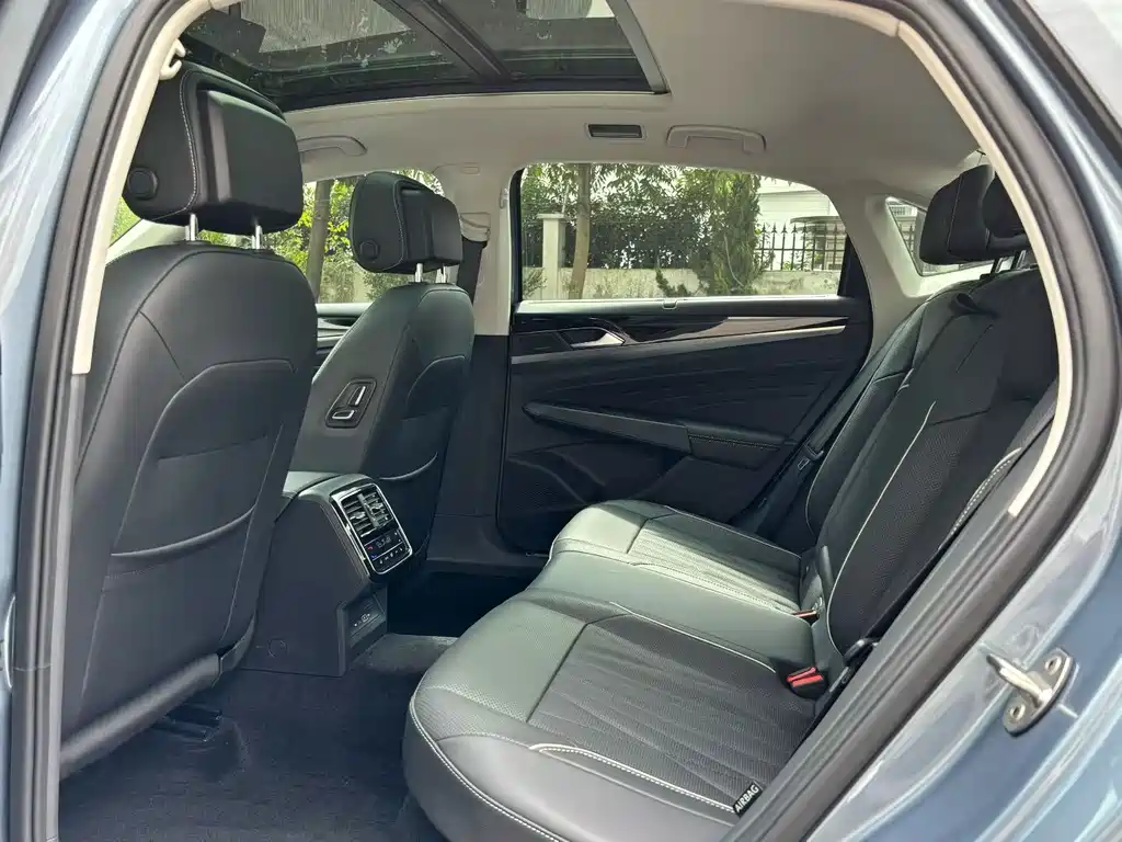 Volkswagen Passat — фото 5