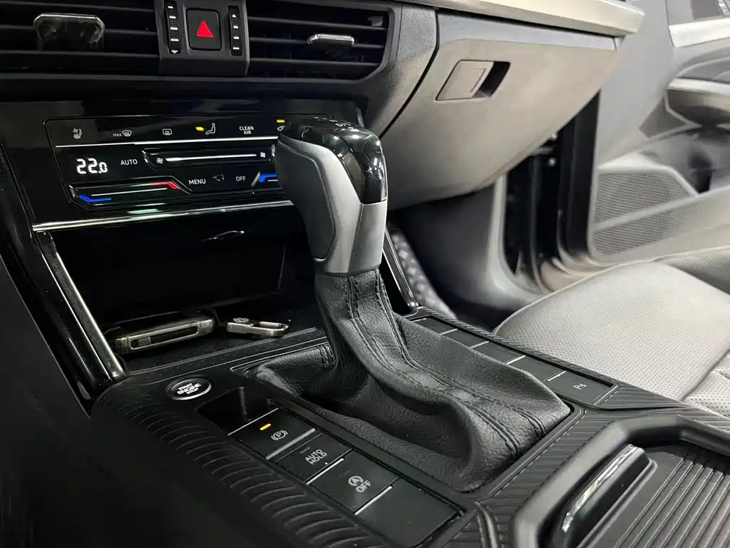 Volkswagen Passat — фото 14