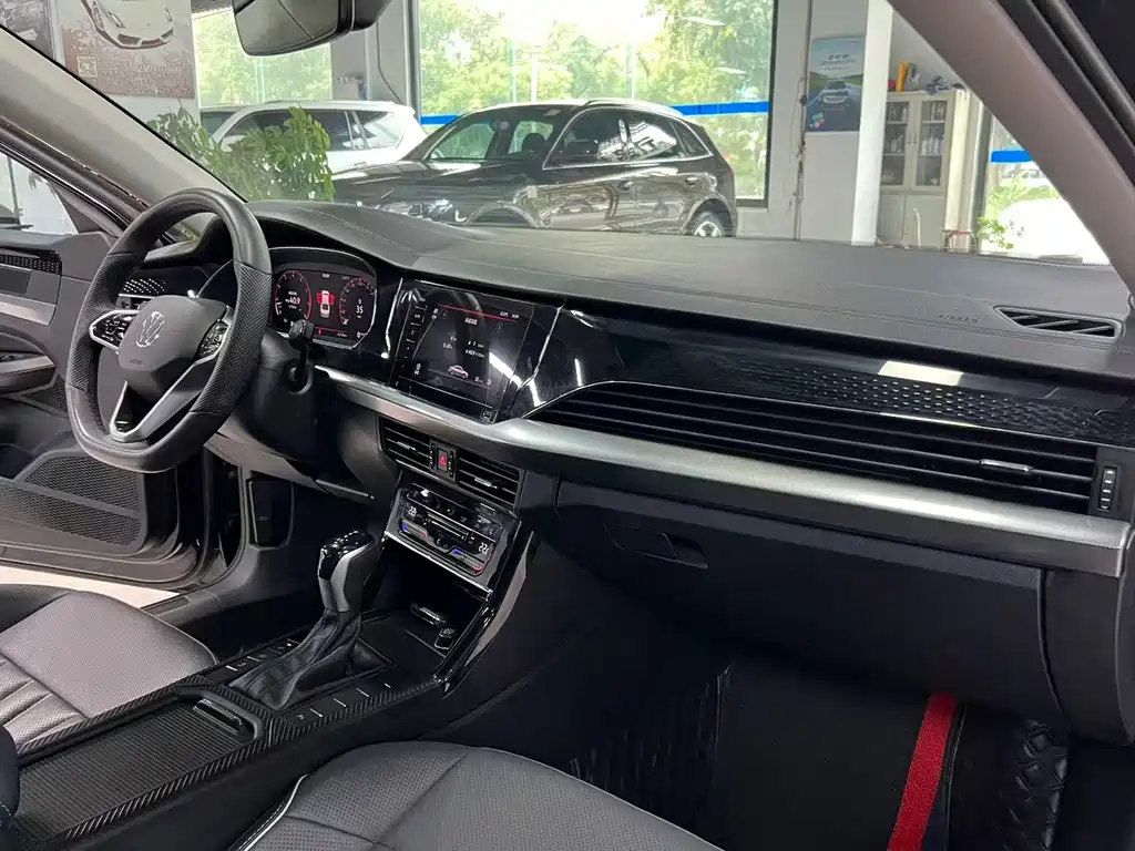 Volkswagen Passat — фото 15