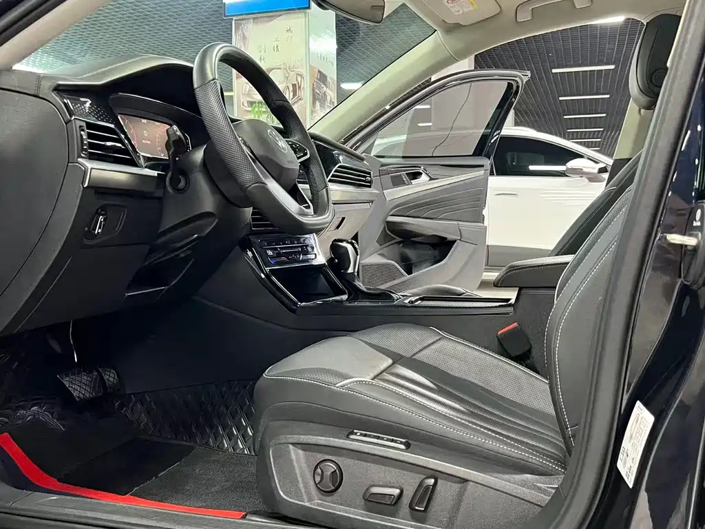 Volkswagen Passat — фото 17